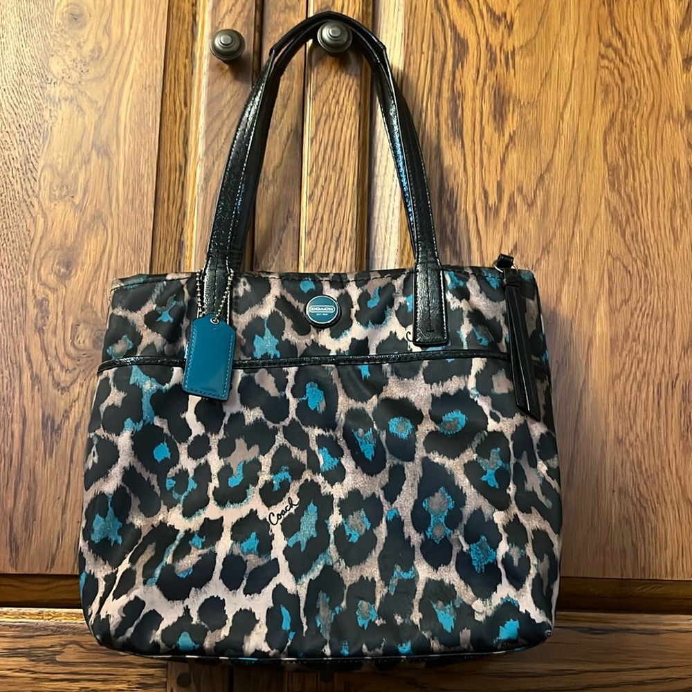 Coach Leopard print shoulder bag